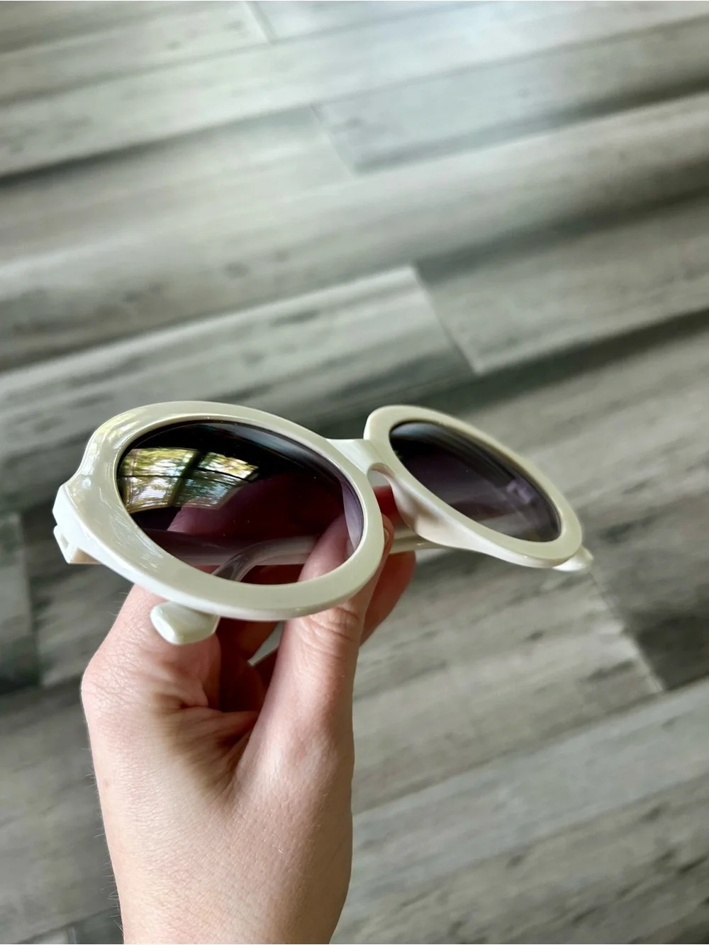 💸 5/20 Retro Kurt Cobain Style Oversized Round White Sunglasses